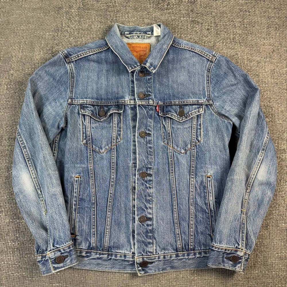 Levi's Trucker Denim Jacket Mens Medium Blue Medium Wash Button Up Classic